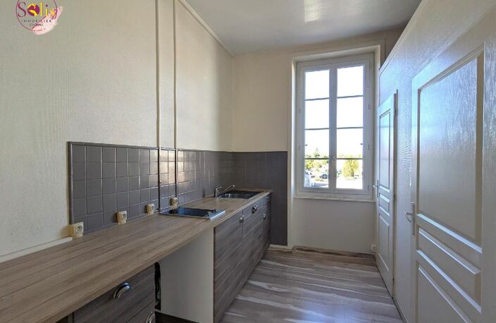 Location appartement 3 pièces 50 m² à Cognac (16100) — photo 2