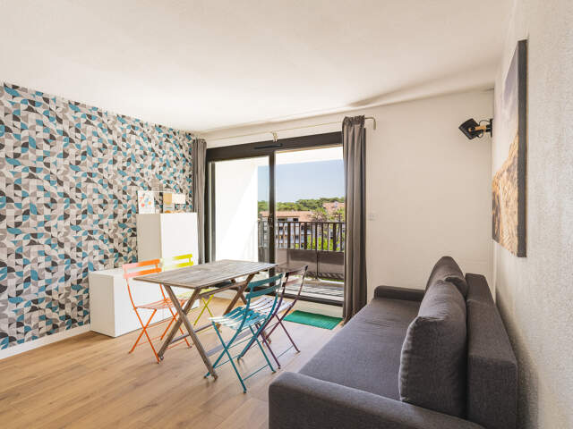 Studio rénové avec coin nuit, a deux pas de la plage — photo du bien