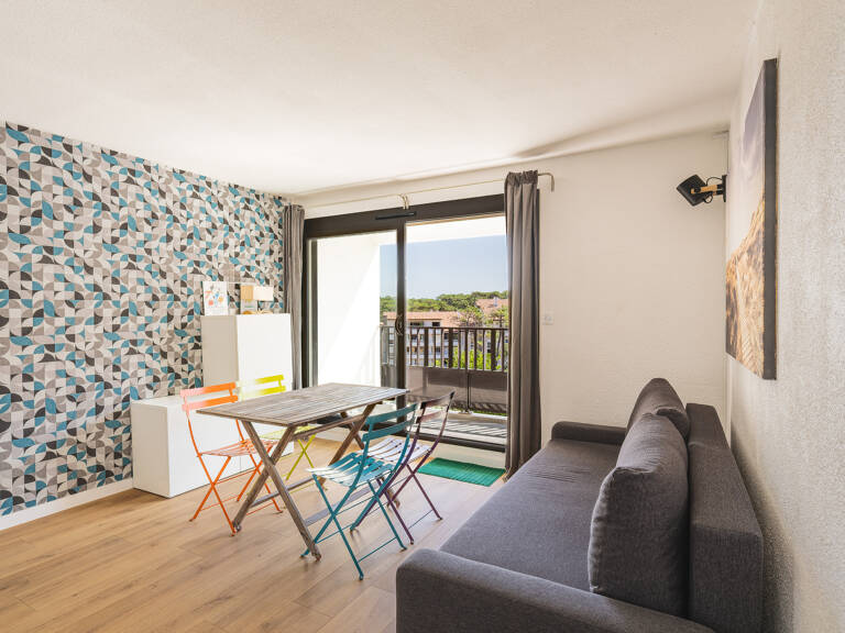 Studio rénové avec coin nuit, a deux pas de la plage — photo 1
