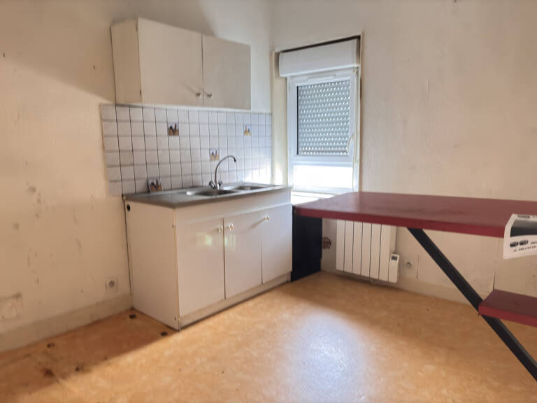Châtel-Guyon appartement Studio à rénover — photo 1