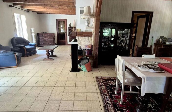 Vente maison 9 pièces 210 m² Lavardin (72240) — photo 2