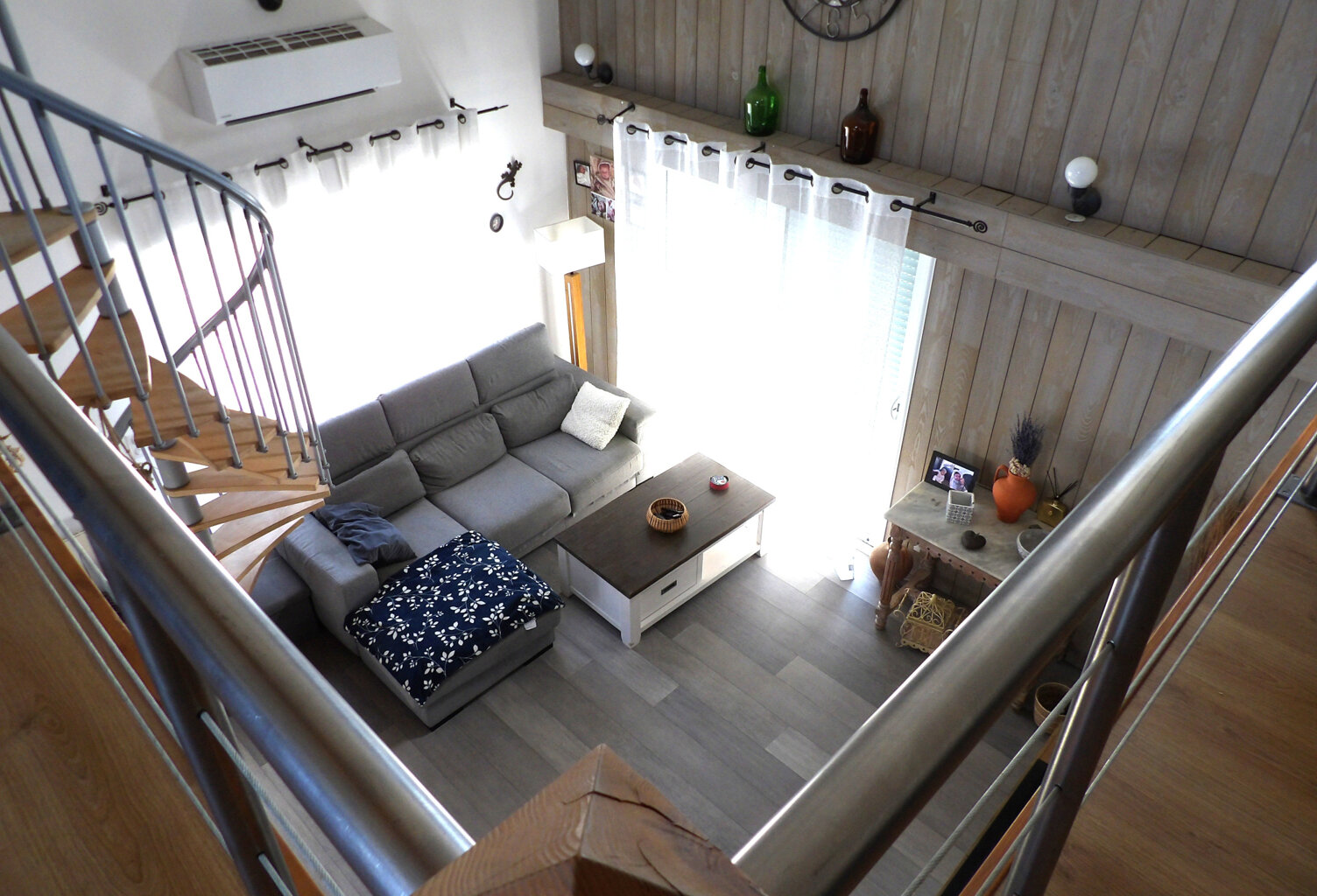 Maison de plain-pied lumineuse avec mezzanine et jardin au c — photo 1