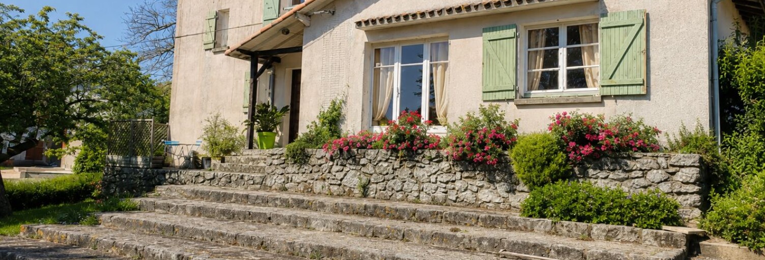 Maison 7 Pièces 144 m² à vendre à Largeasse (79240)
