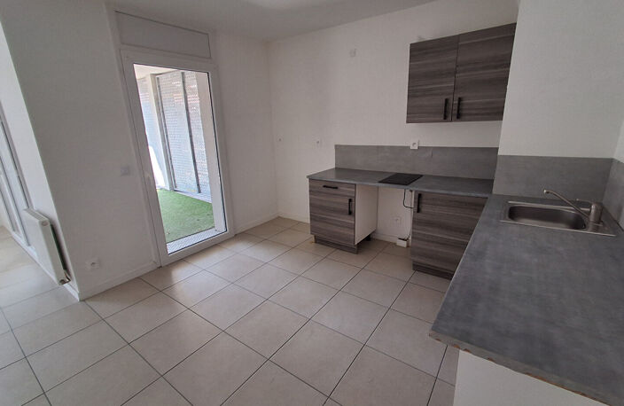 Appartement T2 48, 93 m2 en dernier étage — photo 2