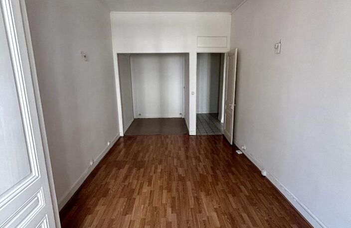 Location appartement 1 pièce 42 m² à Villeurbanne (69100) — photo 3