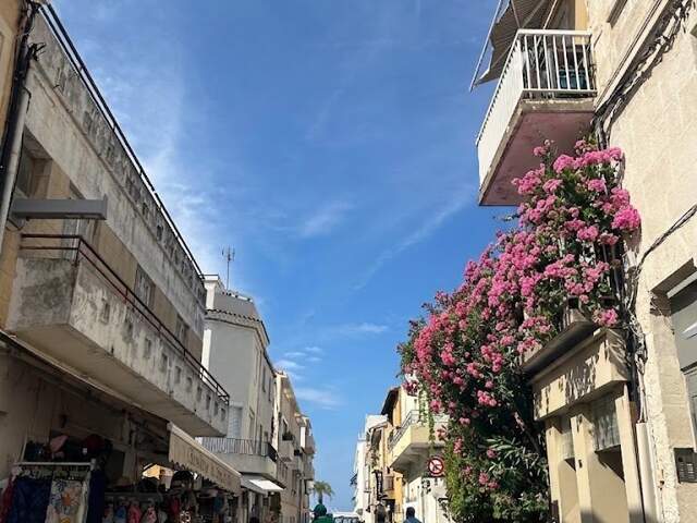 À deux pas du port et de la plage  Local 14 m² -A VENDRE -LE GRAU DU ROI — photo du bien
