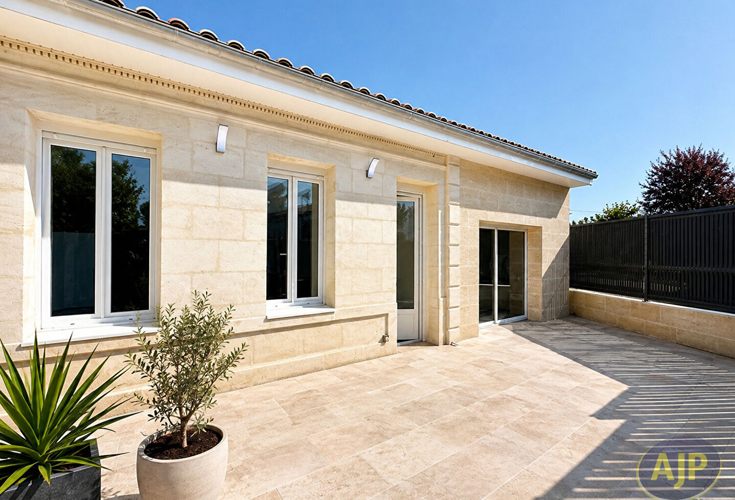 Maison rénovée, 2 chambres à Soussans ! — photo 1