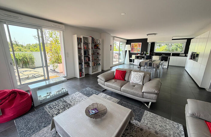 BAYONNE , QUARTIER DES ARÈNES  APPARTEMENT ATTIQUE D'EXCEPTION — photo 2