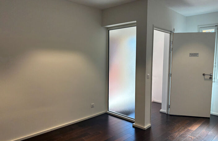 ROGNES - Appartement 65 m² centre village à réaménager — photo 4