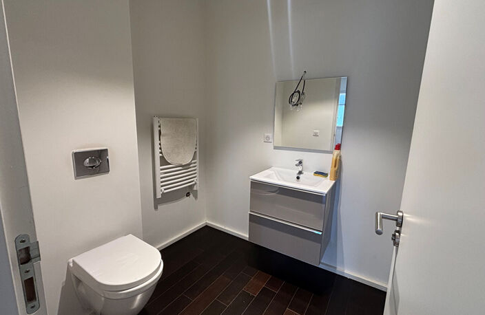 ROGNES - Appartement 65 m² centre village à réaménager — photo 5