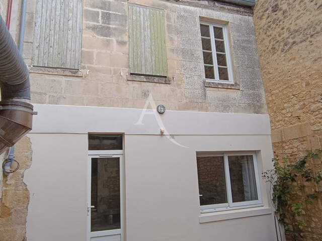 Immeuble avec local commercial - appartements — photo du bien