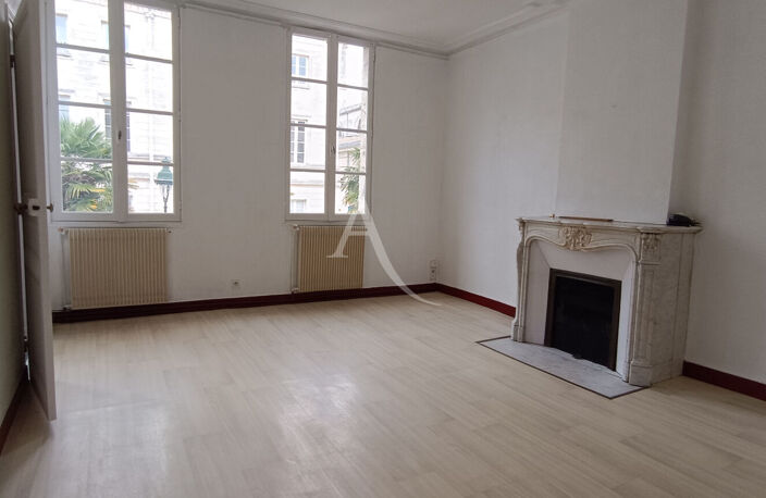 Immeuble avec local commercial - appartements — photo 3
