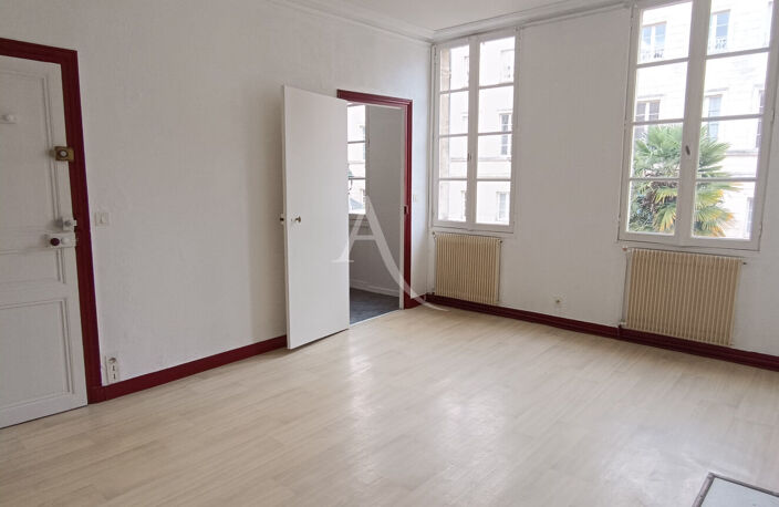 Immeuble avec local commercial - appartements — photo 4