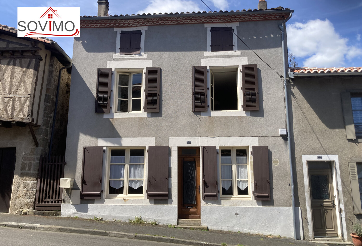 SPACIEUSE MAISON DE CENTRE VILLE AVEC JARDIN — photo 1