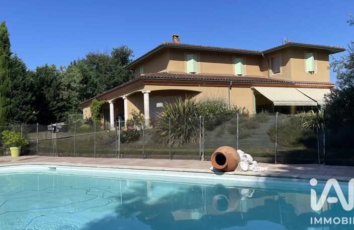Vente Maison/villa 8 pièces — photo 2