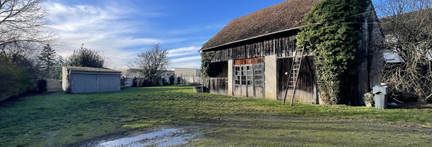 Immeuble  339 m² à vendre à Sancergues (18140)