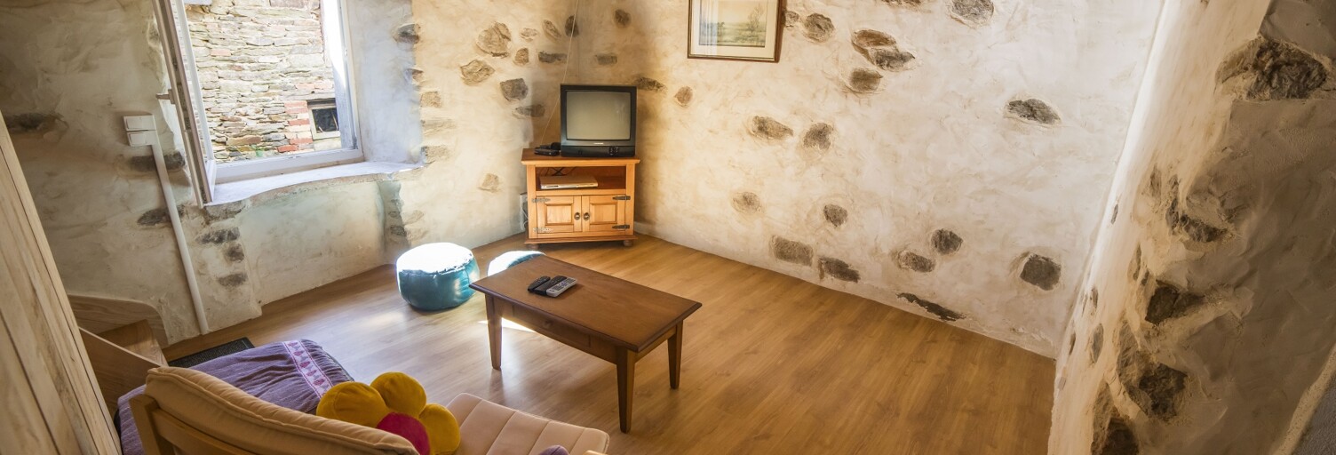 Maison 6 Pièces 107 m² à vendre à Laval-Roquecezière (12380)