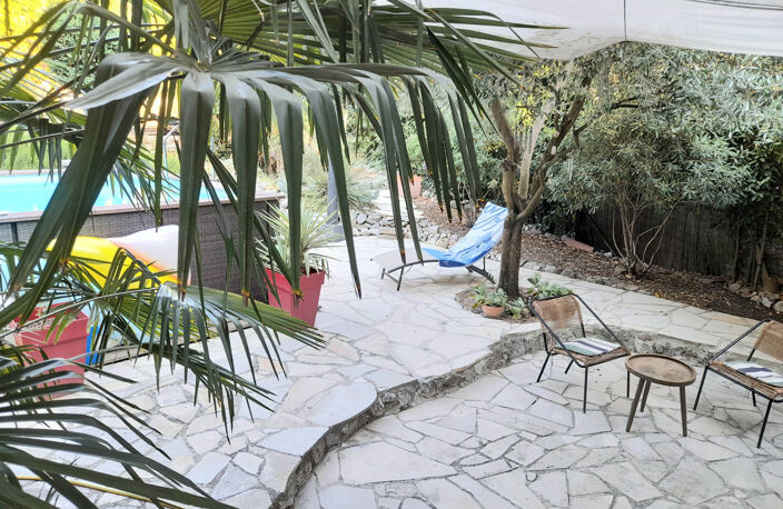 A VENDRE  - MAISON DE VILLAGE AUTHENTIQUE  RENOVEE  ET JARDIN ATTENANT - DURFORT — photo 4