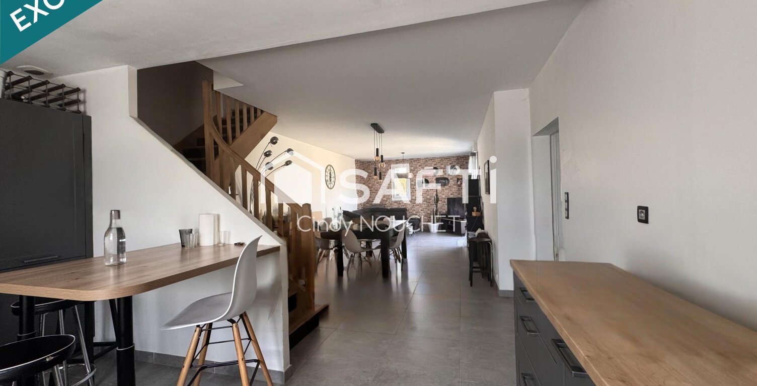 Maison familiale avec jardin à Parigné-l'évêque. — photo 1