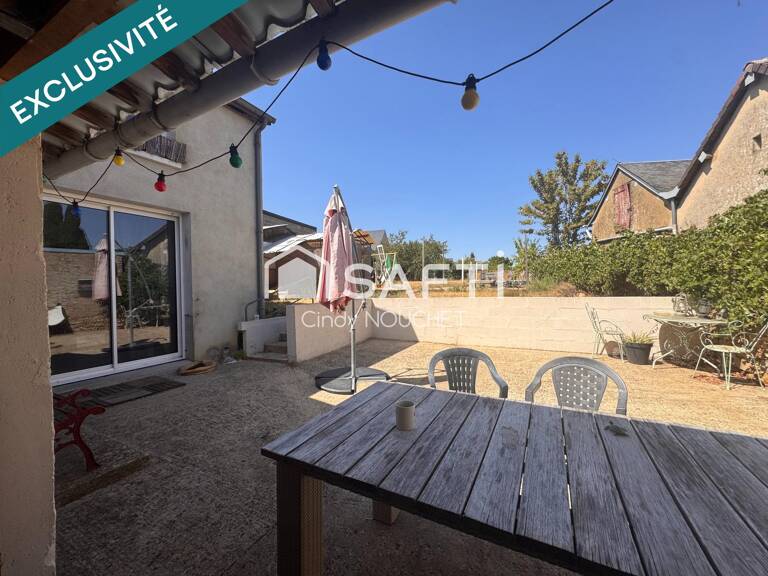Maison familiale avec jardin à Parigné-l'évêque. — photo 1