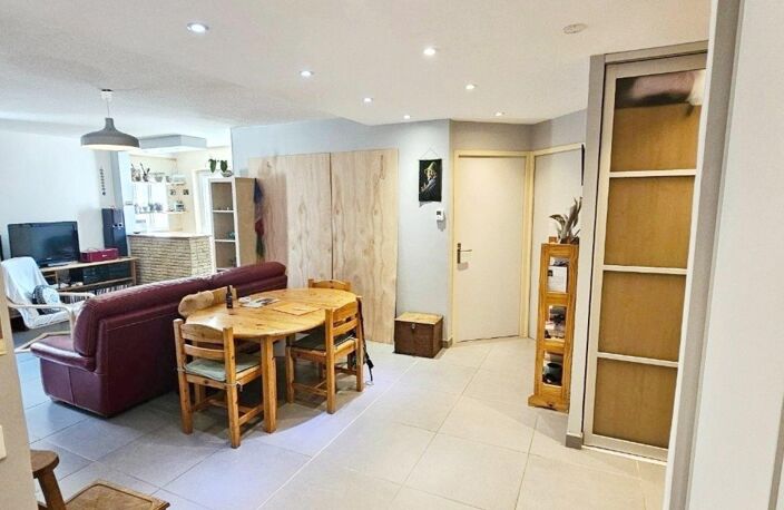 À Vendre  Appartement  82.45 m² Voiron  ( 38500 ) — photo 5