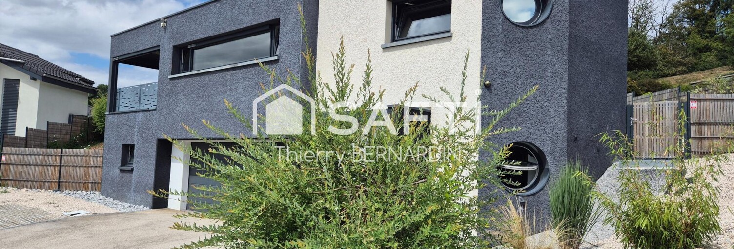 Maison 6 Pièces 129 m² à vendre à Villers-le-Lac (25130)