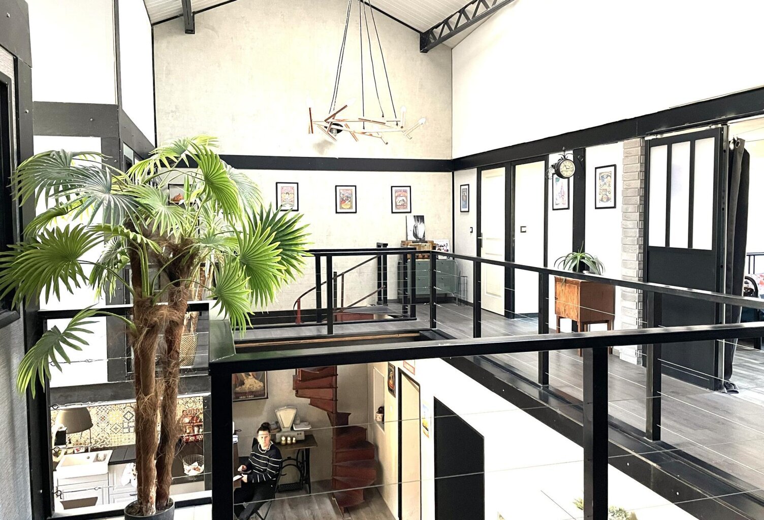 Loft industriel el lumineux T6 centre-ville — photo 1