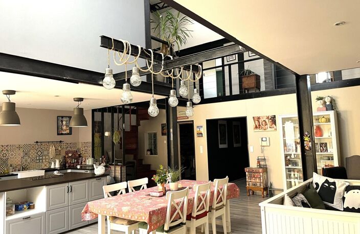 Loft industriel el lumineux T6 centre-ville — photo 3