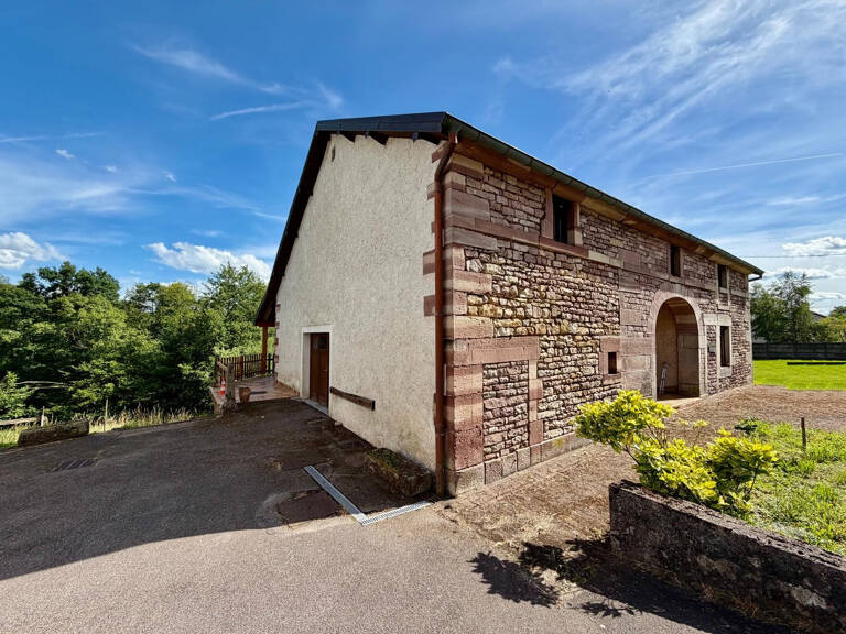 Vente maison de village en pierre sur 17,38 ares de terrain — photo 1