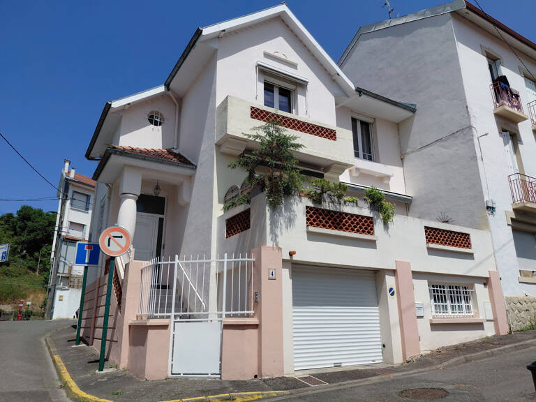 Maison de ville à deux pas des sanctuaires — photo 1