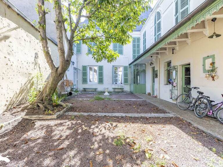 Maison de ville de 9 pièces principales — photo 1