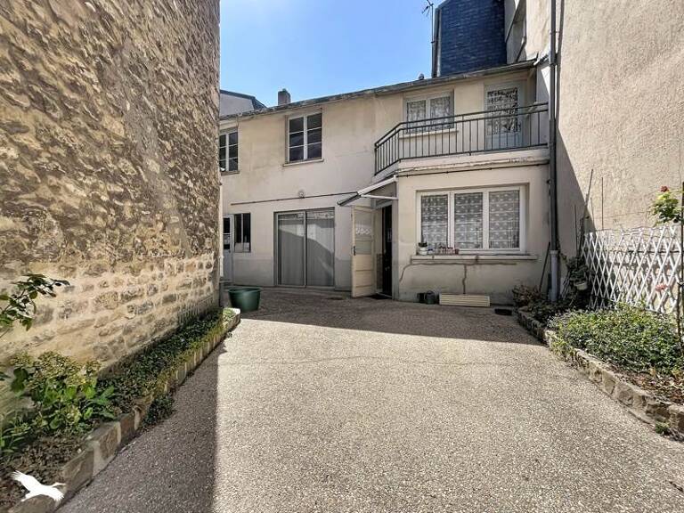 Maison de ville de 9 pièces principales — photo 1