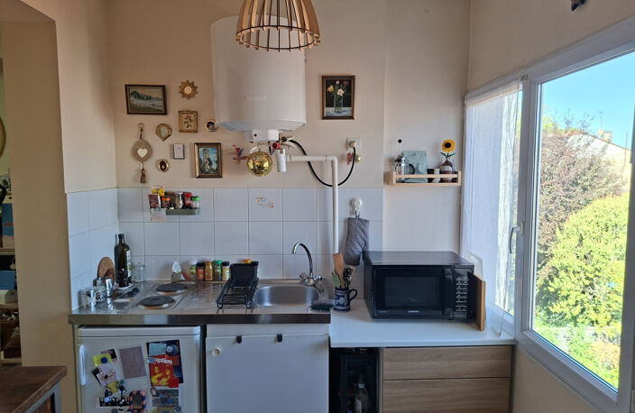 BORDEAUX BASTIDE -PROCHE PLACE CALIXTE CAMELLE - APPARTEMENT — photo 2