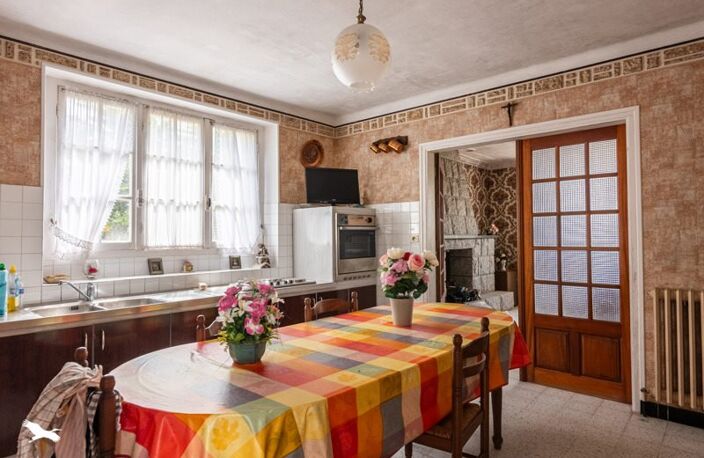 Maison en pierre de 7 pièces principales — photo 2