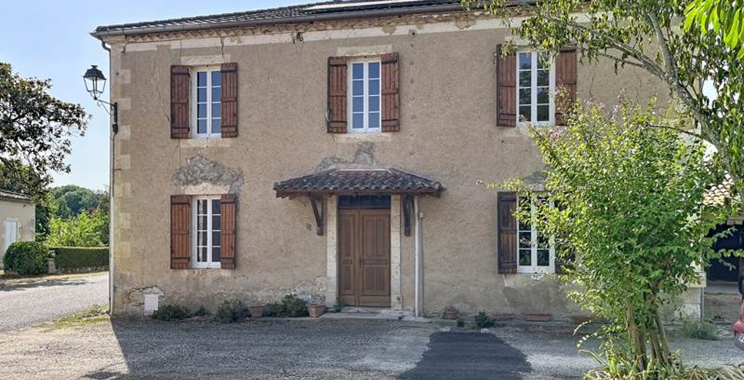 Maison en pierre de 7 pièces principales — photo 1