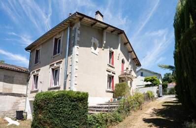 Maison en pierre de 12 pièces principales — photo du bien