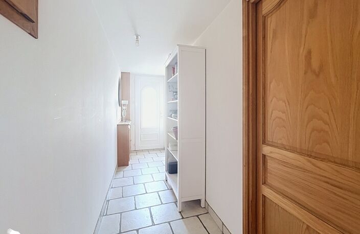 Vente maison 6 pièces 173 m² Saint-Just-Luzac (17320) — photo 5
