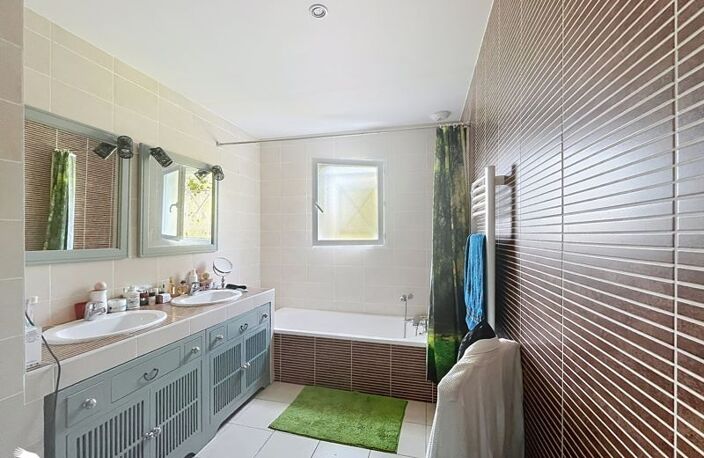 Contemporaine de 6 pièces principales — photo 5