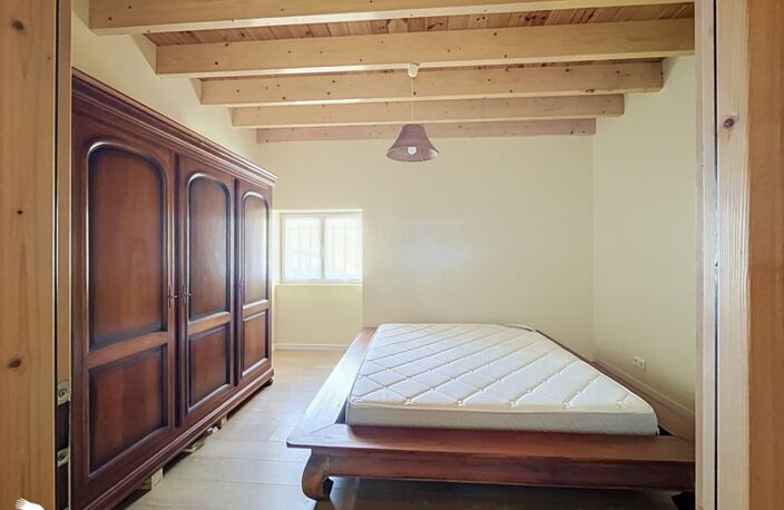 Maison en pierre de 3 pièces principales — photo 5