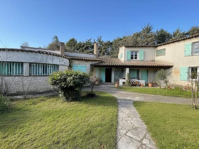 Villa de 8 pièces principales — photo du bien