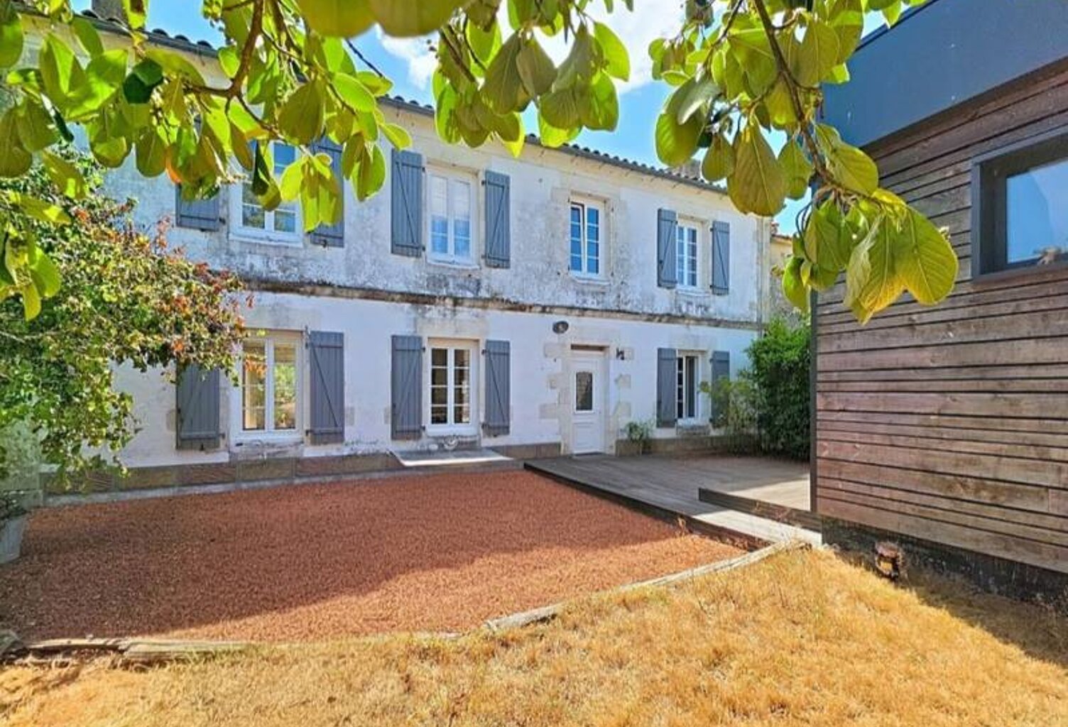 Maison en pierre de 5 pièces principales — photo 1