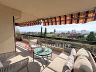 Antibes - Dernier étage avec Vue Mer, Piscine & Tennis, Box — photo 3