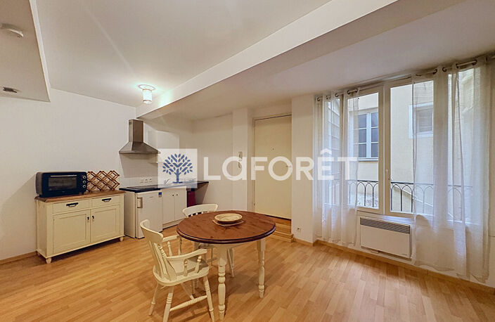 PERPIGNAN - Place République - Studio meublé de 39 m² — photo 2