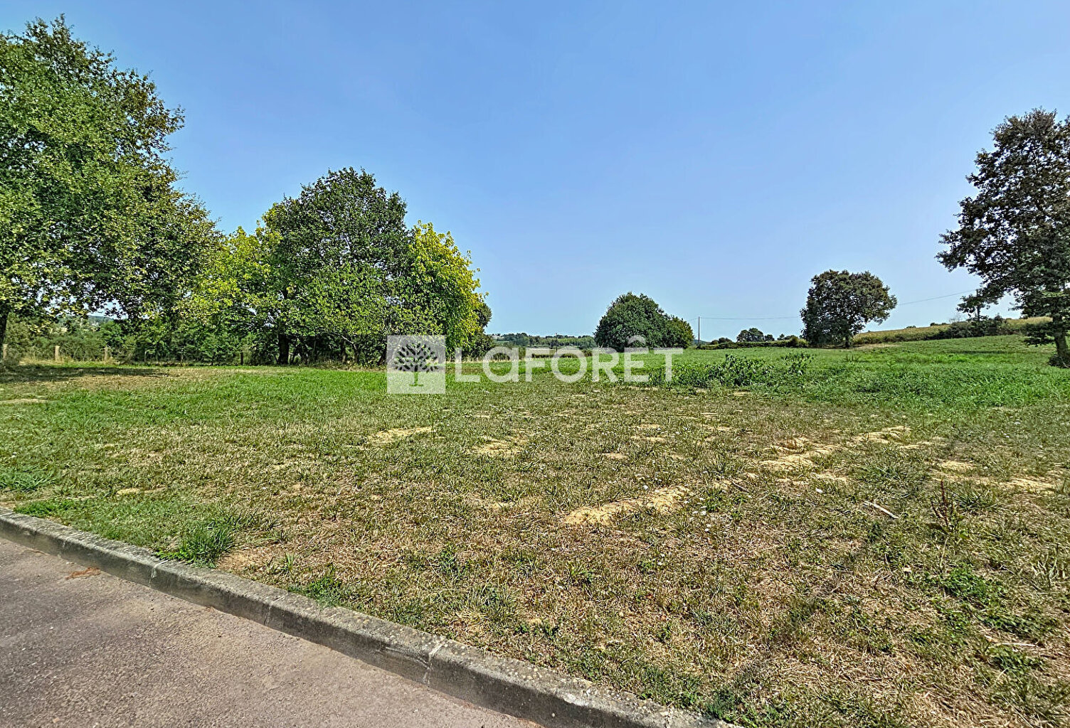 Terrain à lotir Proche Orthez 13905m² — photo 1