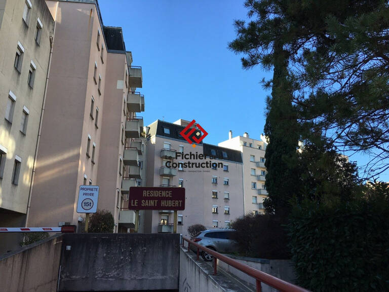 Box fermé — photo 1
