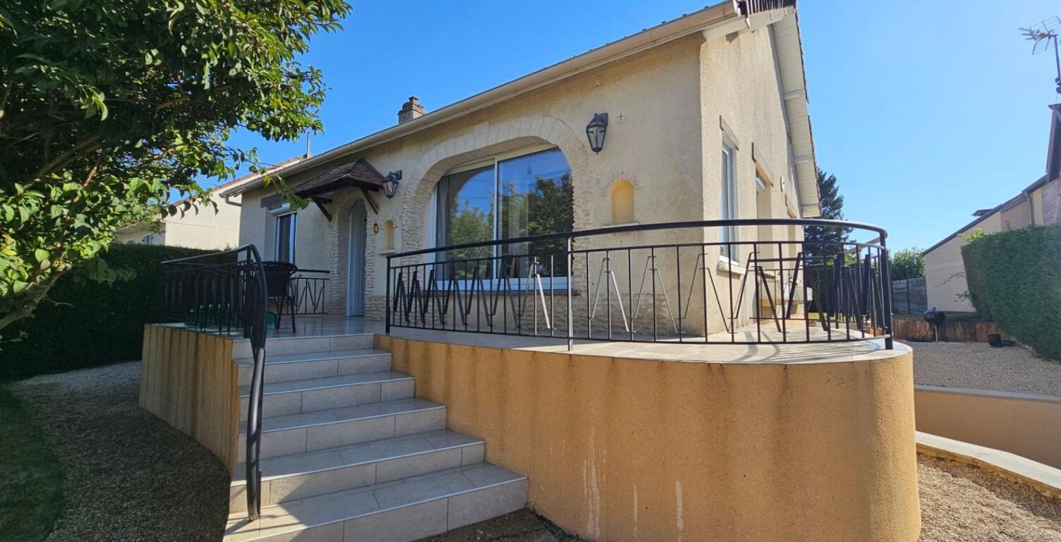 MÉZIÈRES-EN-VEXIN – LE CHARME D’UNE MAISON RÉNOVÉE, AU CALME ET SANS VIS-À-VIS — photo 1