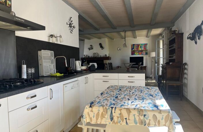 Maison avec jardin et piscine — photo 5