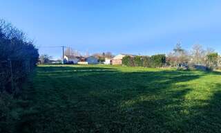 Terrain  845 m² à vendre à Saint-Jean-d'Angle (17620)