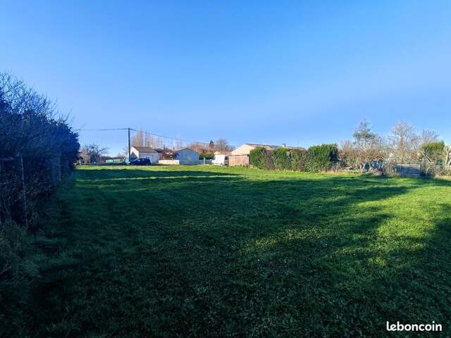 Terrain À Vendre — photo du bien