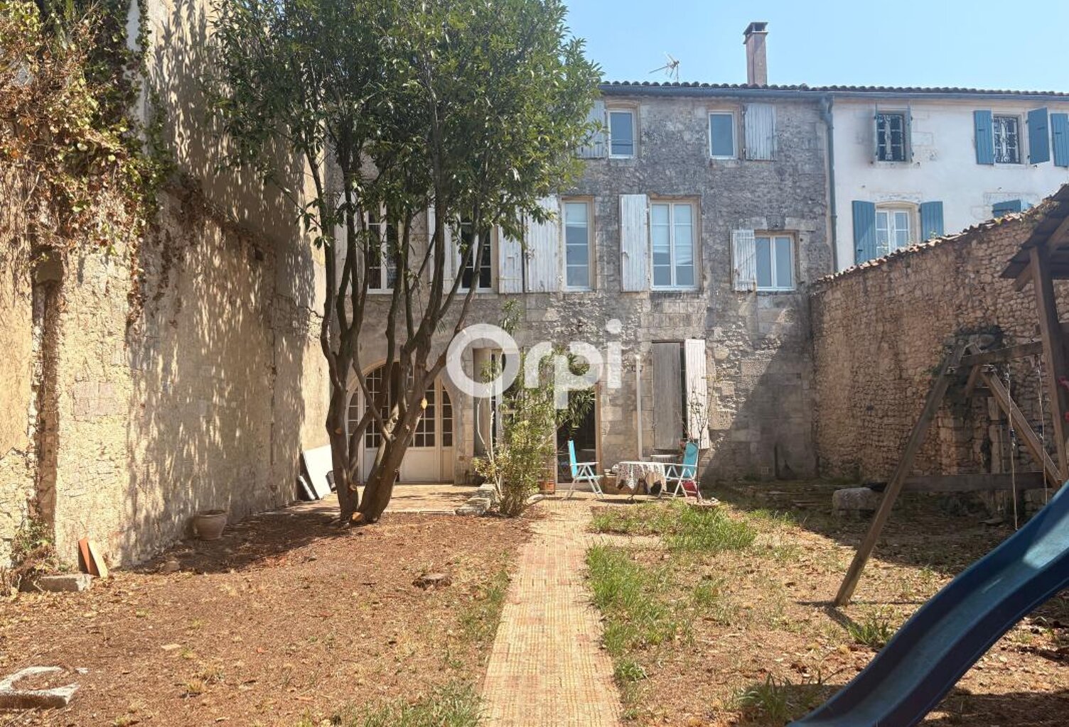 Local commercial Marennes Hiers Brouage — photo 1